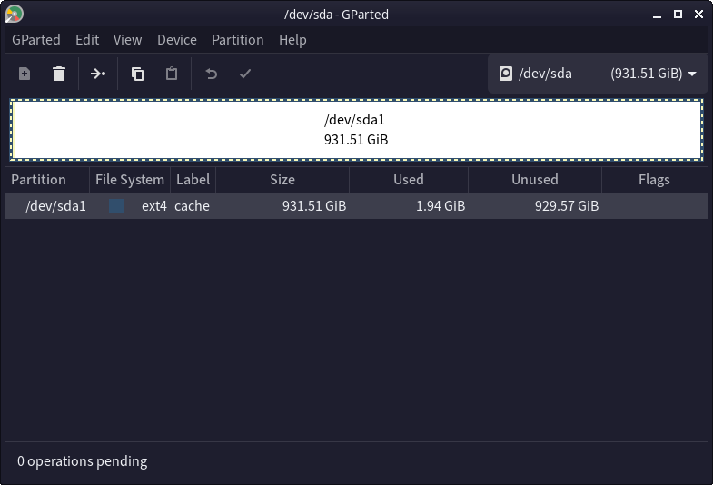 Image of gparted showing the drive size as if it is a 1TB drive instead of a 64GB drive.